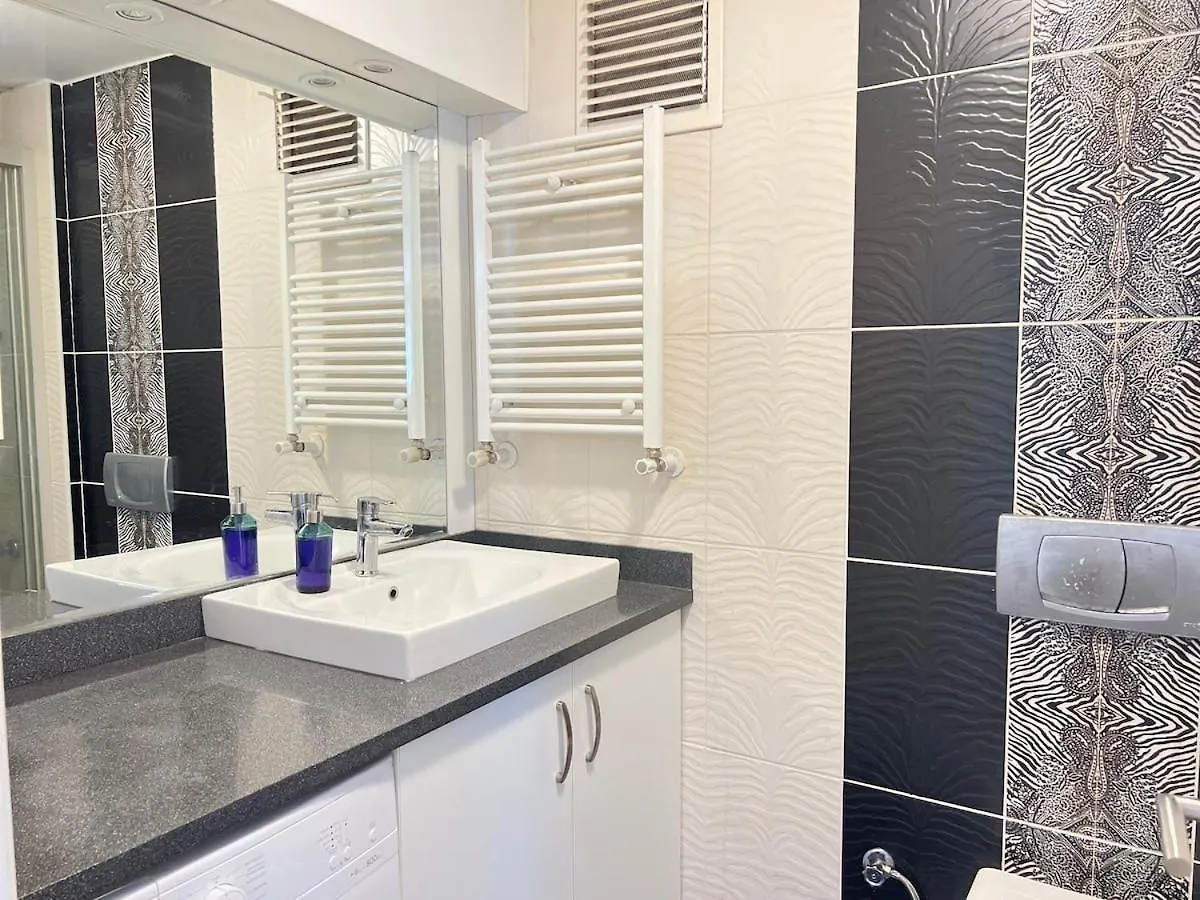 One Bedroom Central Apartment 伊斯坦布尔